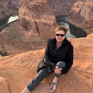 Meet your Posher, Debi